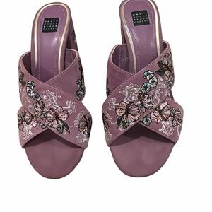 WHBM Floral Embroidered Mule Heels Pink Suede Cross Band Slides 8M (Zuri)